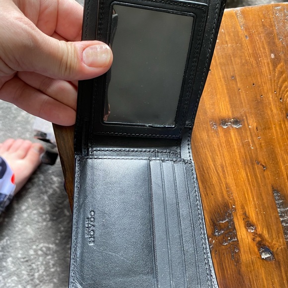 Men’s Coach wallet - Picture 3 of 3